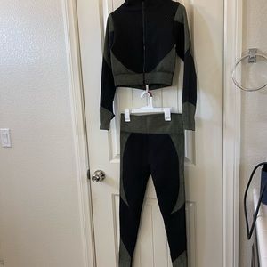 Compaction sweater suit NWT